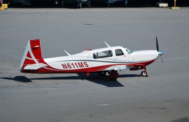 Mooney M-20 Turbo (N611MS)