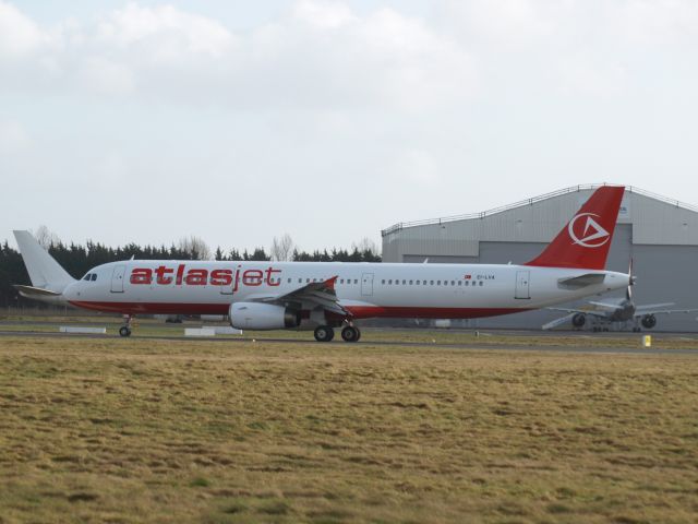 Airbus A321 (EI-LVA) - EX EASYJET