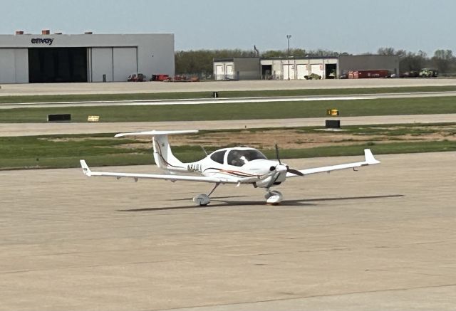 Diamond Star (N844LA)