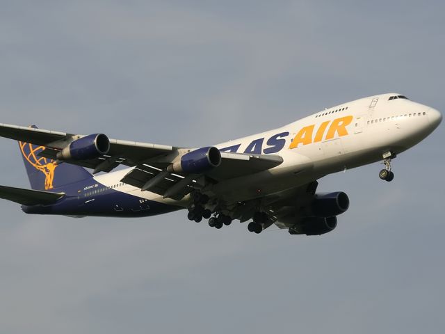 Boeing 747-200 (N528MC)