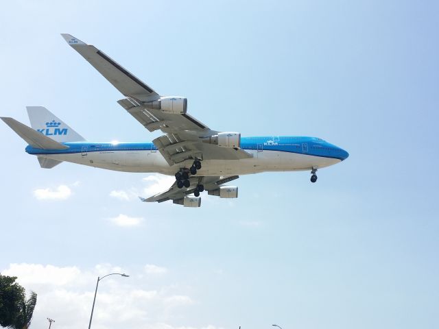 Boeing 747-400 (PH-BFT) - New liveried 744 lands 24R @ LAX.