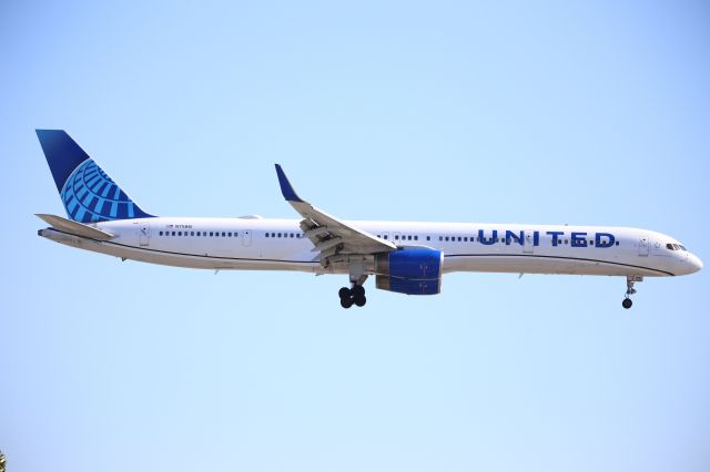 BOEING 757-300 (N75861)