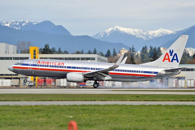 Boeing 737-800 (N943AN)