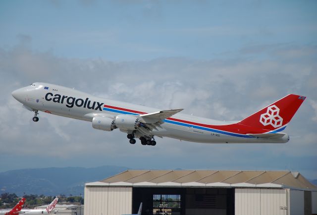 BOEING 747-8 (LX-VCC) - LX-VCC Cargolux Airlines International Boeing 747-8R7F (cn 35807) "City of Ettelbruck"  Los Angeles International Airport (IATA: LAX, ICAO: KLAX, FAA LID: LAX) TDelCoro April 12, 2012