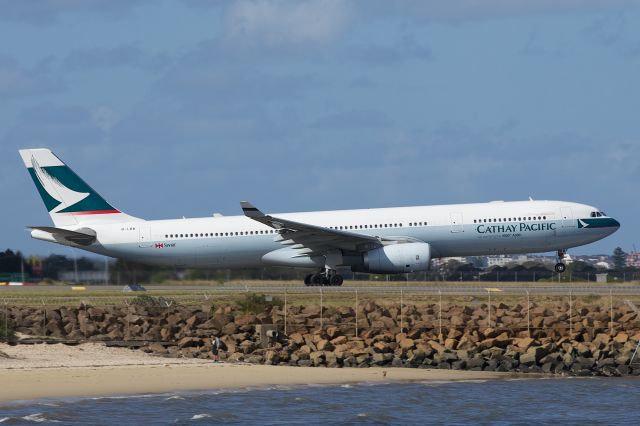 Airbus A330-300 (B-LBB) - WORLD 100TH AIRBUS A330 AIRCRAFT.