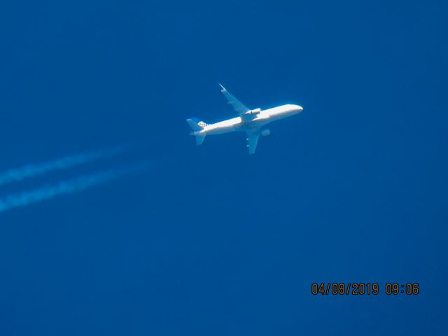 Embraer 175 (N200SY)