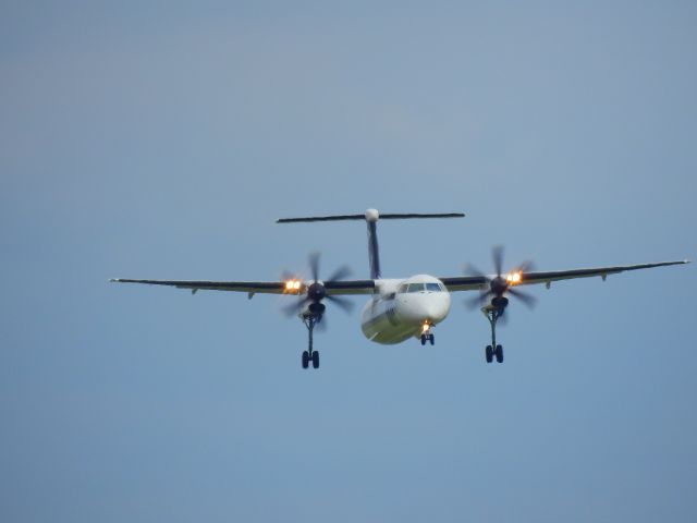 de Havilland Dash 8-400 (SP-EQL) - EPLB