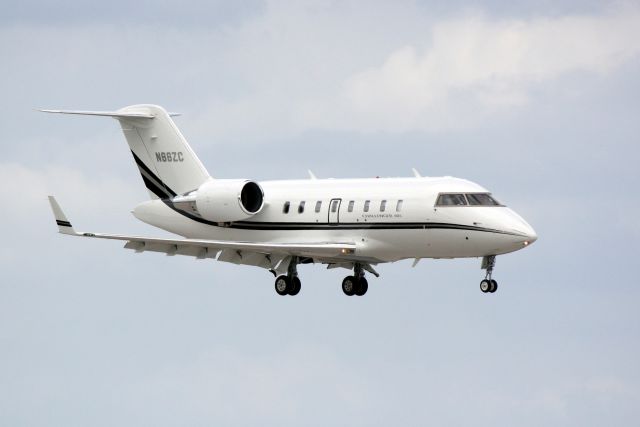 Canadair Challenger (N66ZC) - Bombardier Challenger 600 (N66ZC) arrives at Sarasota-Bradenton International Airport