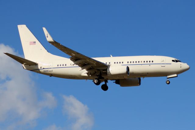 Boeing 737-700 (02-0201)