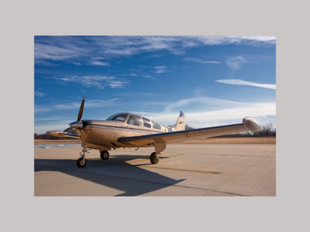 Beechcraft Bonanza (33) (N65Q)