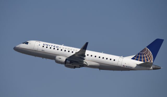 Embraer 175 (N127SY) - Departing LAX