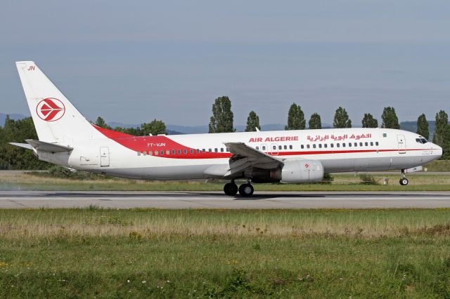 Boeing 737-800 (7T-VJN)