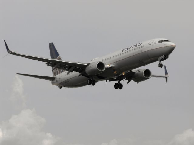 Boeing 737-900 (N39450) - United Airlines flight 1106 SFO to MCO diverting to Tallahassee due to weather in Orlando.