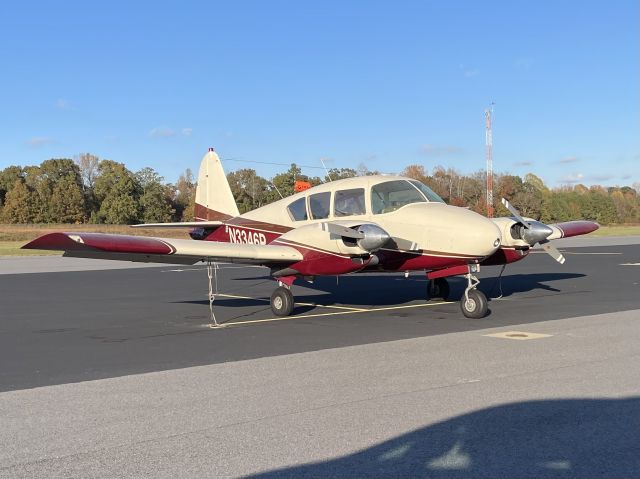 Piper Apache (N3346P)