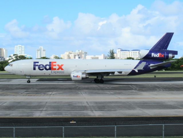 Boeing MD-11 (N528FE)