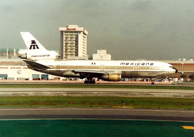 McDonnell Douglas DC-10 (N1003W) - KLAX - Mexicana DC-10 headed to 25R for departure to Mexico City