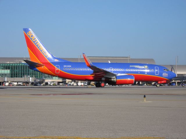 Boeing 737-700 (N912WN) - Holding on RWY 19R