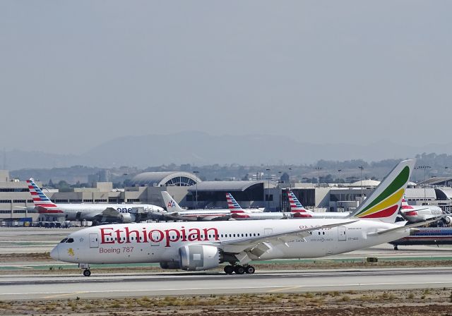 Boeing 787-8 (ET-AOO)