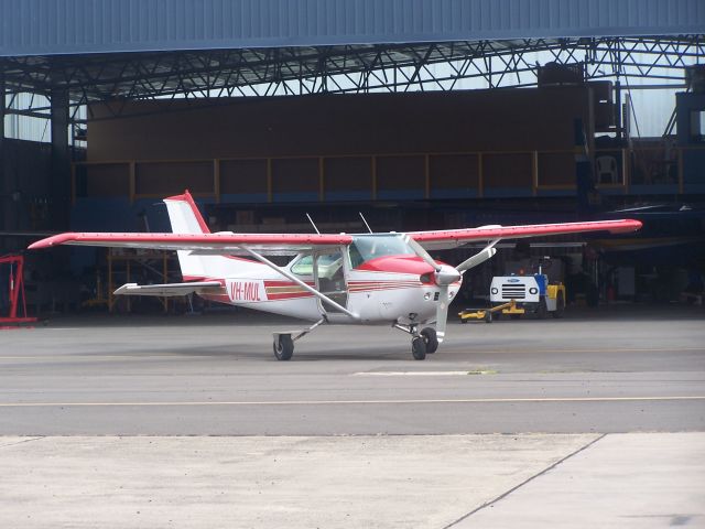 Cessna Skylane (VH-MUL)