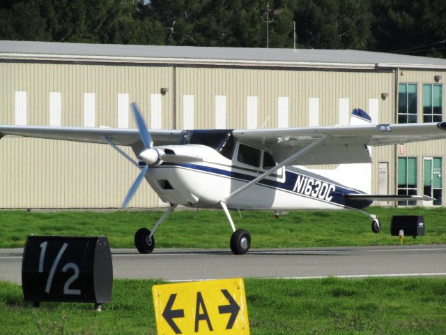 Cessna Skywagon 180 (N1630C) - Landing RWY 24