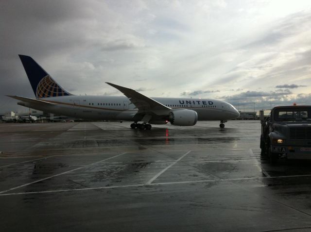 Boeing 787-8 (N20904) - First flight of the 787 into DIA.