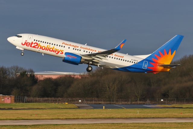 Boeing 737-800 (G-DRTO) - EXS755 departing to Tenerife