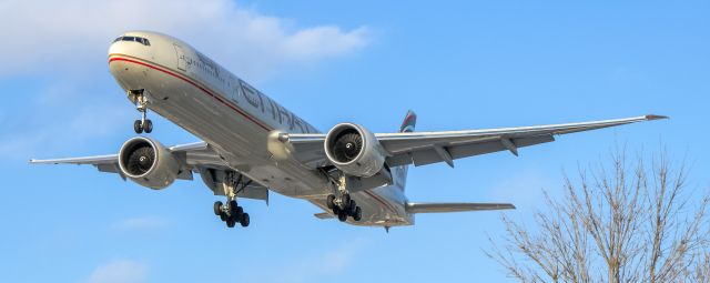 BOEING 777-300ER (A6-ETJ) - Etihad 77W A6-ETJ 