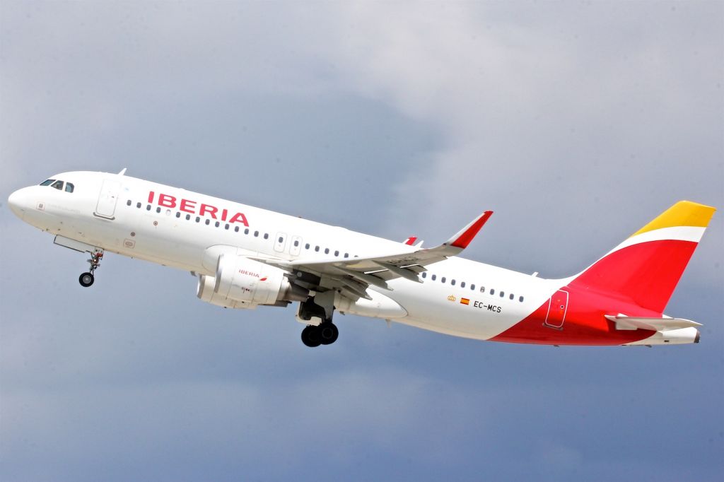 Airbus A320 (EC-MCS)