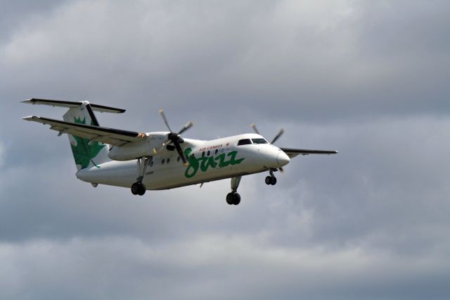 de Havilland Dash 8-100 (C-GONY) - Arriving Montreal-Trudeau on runway 24R