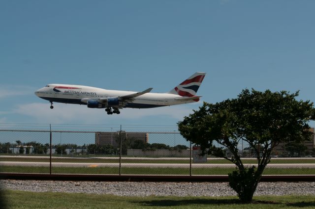 Boeing 747-400 (G-CIVT)