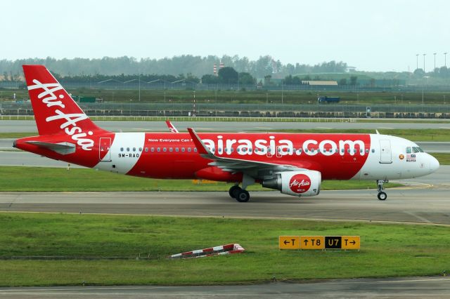 Airbus A320 (9M-RAO)