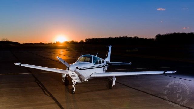 Beechcraft Bonanza (33) (N7902K)