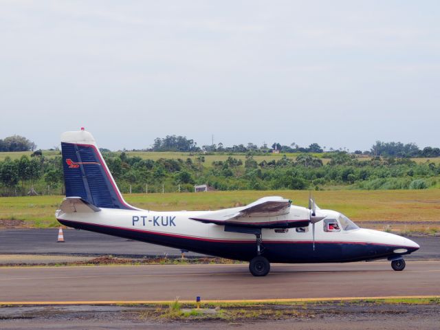 Aero Commander 500 (PT-KUK) - TWIN COMMANDER 500-B (cn 923-8) Criciúma - Forquilhinha (CCM / SBCM), Brazilbr /