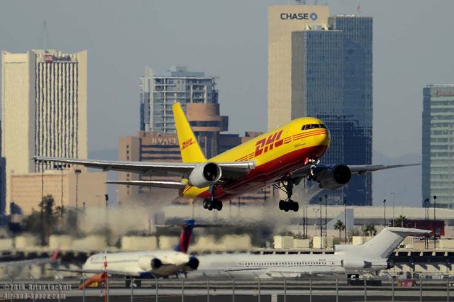 BOEING 767-200 (N656GT) - DHL Boeing 767-281F N656GT departing from Sky Harbor with an Ohio State football charter bound for Port Columbus International Airport on January 2, 2016. It first flew as N1789B on January 27, 1984. Its construction number is 23017. It was delivered to All Nippon as JA-8486 on March 1, 1984. Airborne Express registered it as N784AX on July 21, 1999 and leased it to DHL as N656GT on January 22, 2015. 