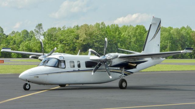 Rockwell Turbo Commander 690 (N75U)