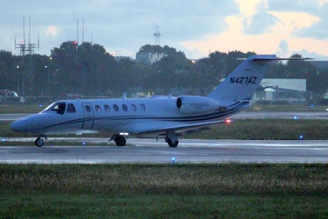 Cessna Citation CJ3 (N427AZ) - Taxiing to depart rwy 9 on 15-Oct-22 heading for MDPC.br /br /Exported to Brazil six days later on 21-Oct-22 as PS-MFK.