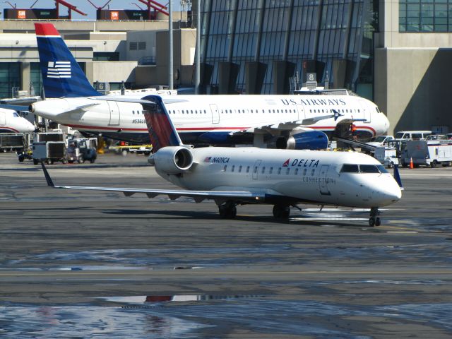 Canadair Regional Jet CRJ-100 (N409CA)