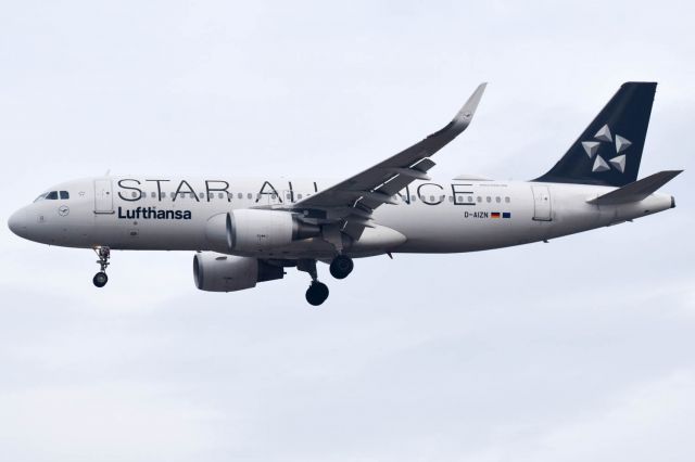 Airbus A320 (D-AIZN)