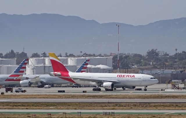 Airbus A330-200 (EC-WLB)