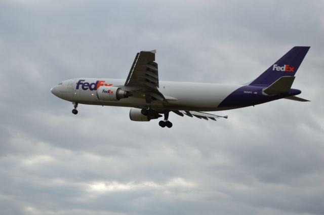 Airbus A300F4-600 (N655FE)