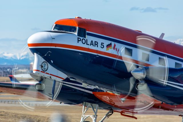 Douglas DC-3 (C-GAWI) - Beautiful old bird, definitely has seen some history.