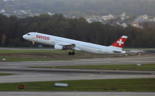 Airbus A321 (HB-IOK)