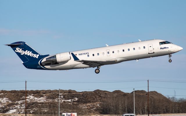 Canadair Regional Jet CRJ-200 (N874AS)