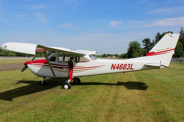 Cessna Skyhawk (N4683L)