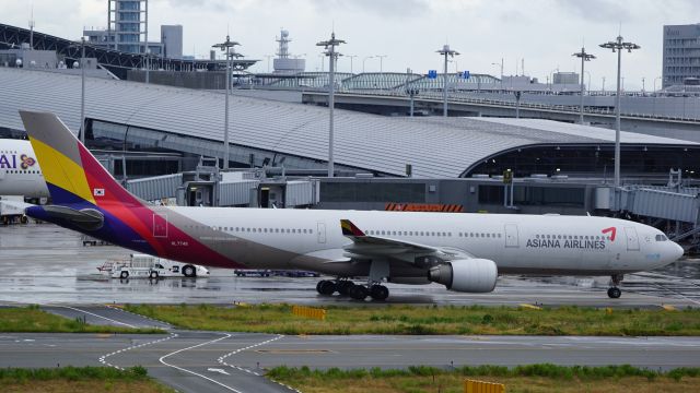 Airbus A330-300 (HL7746)