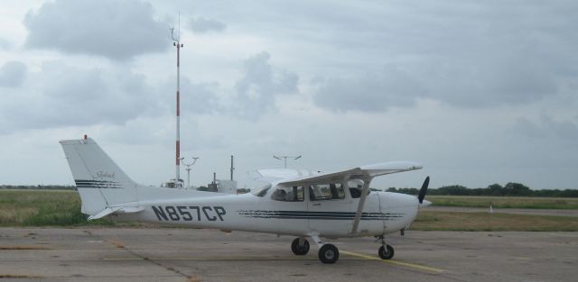 Cessna Skyhawk (N857CP)