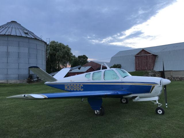 Beechcraft 35 Bonanza (N3096C)