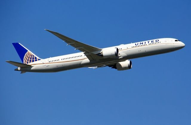 BOEING 787-10 Dreamliner (N14001)