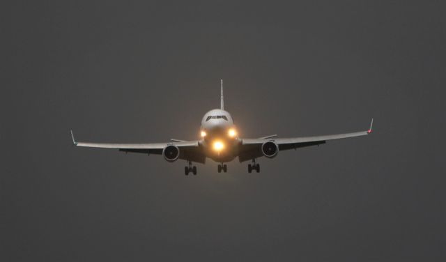 Boeing MD-11 (N546JN) - western global md-11f n546jn landing at shannon in stormy conditions 10/2/20.