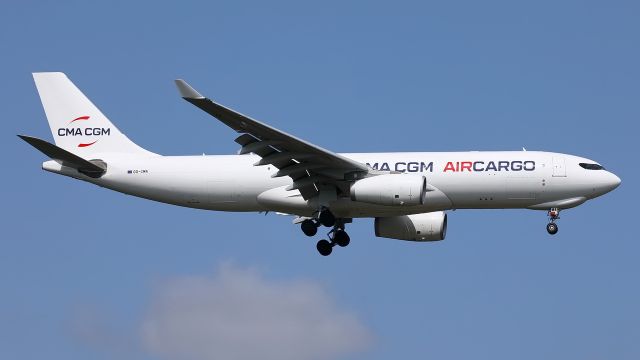 Airbus A330-200 (OO-CMA) - On Finals RWY 07L